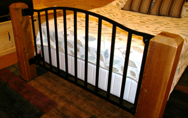 "Trophy Buck" Rustic Queen Bed